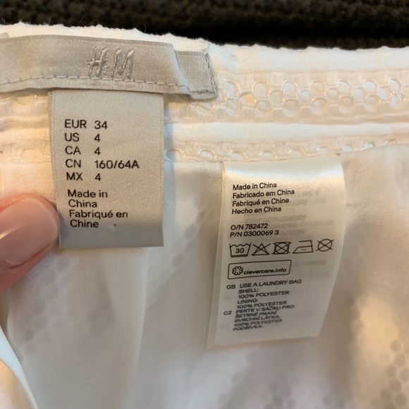 White skirt- H&M - Picture 2 of 2